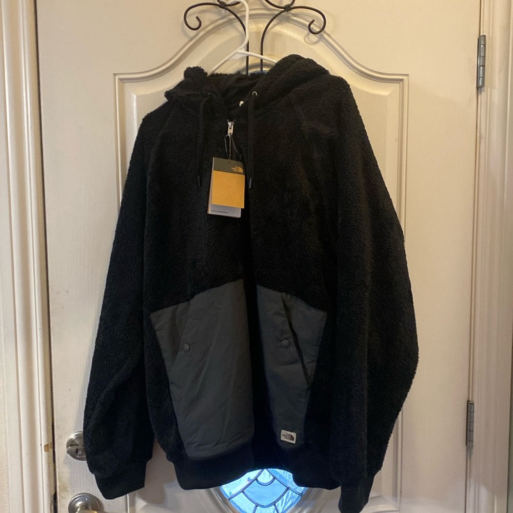 The North Face men’s fleece jacket